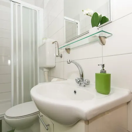 Domic Apartman